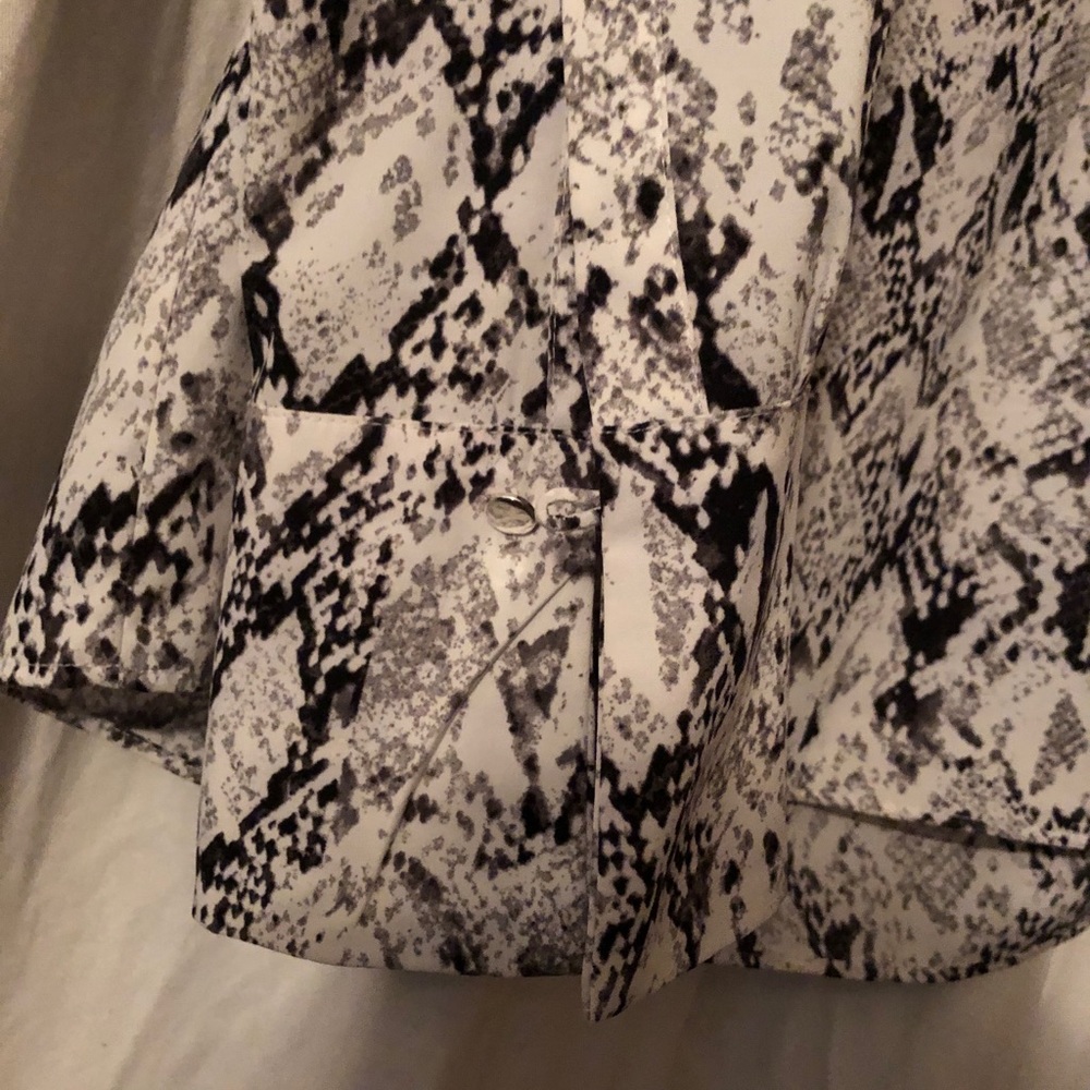 Calvin Klein python print blouse - Picture 3 of 7